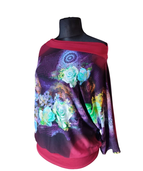 Bluzka kimono z marszczonym dekoltem - wzór w kremowe róże